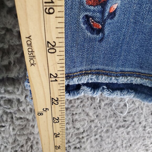 Democracy Jeans Womens 6 Blue Floral Embroidered Stretch Denim Frayed Hem - Picture 8 of 10
